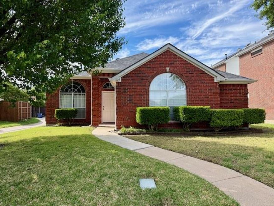 This delightful 3 bedroom, 2 bathroom home features a cozy and functional layout, perfect for comfortable everyday living. Built in 1997, the home presents a more accessible price point compared to the surrounding larger, higher priced properties making it a great opportunity in a sought after area. 
Ideally located, just steps from Celebration Park. Enjoy easy access to U.S. Highway 75 and premier shopping, dining, and entertainment at The Village at Allen and Allen Premium Outlets.