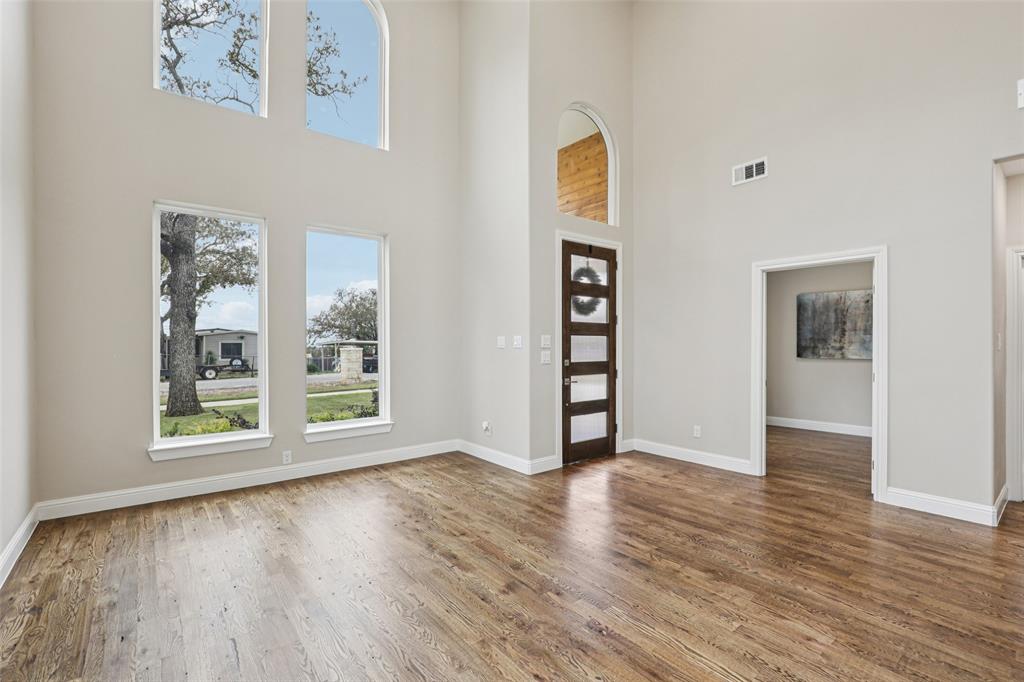 1713 Highland Drive W