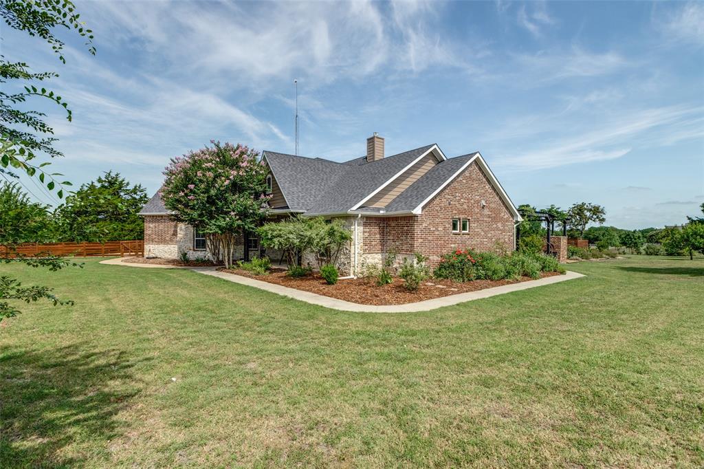 1661 Road Runner Road