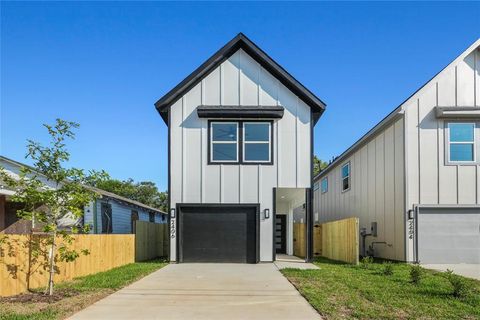 Photo of 2406 Scott Street, Dallas, TX 75215 (MLS # 21146626)