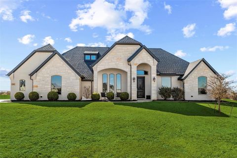 Photo of 219 Columbia Court, Springtown, TX 76082 (MLS # 21173729)