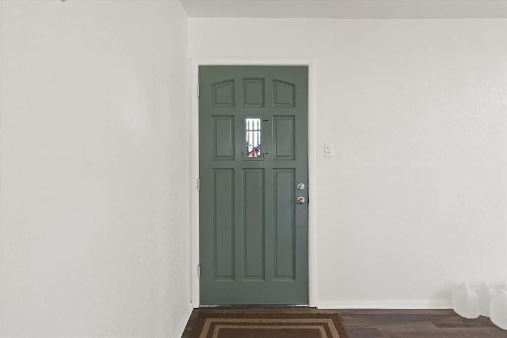 1211 Greenbriar Lane