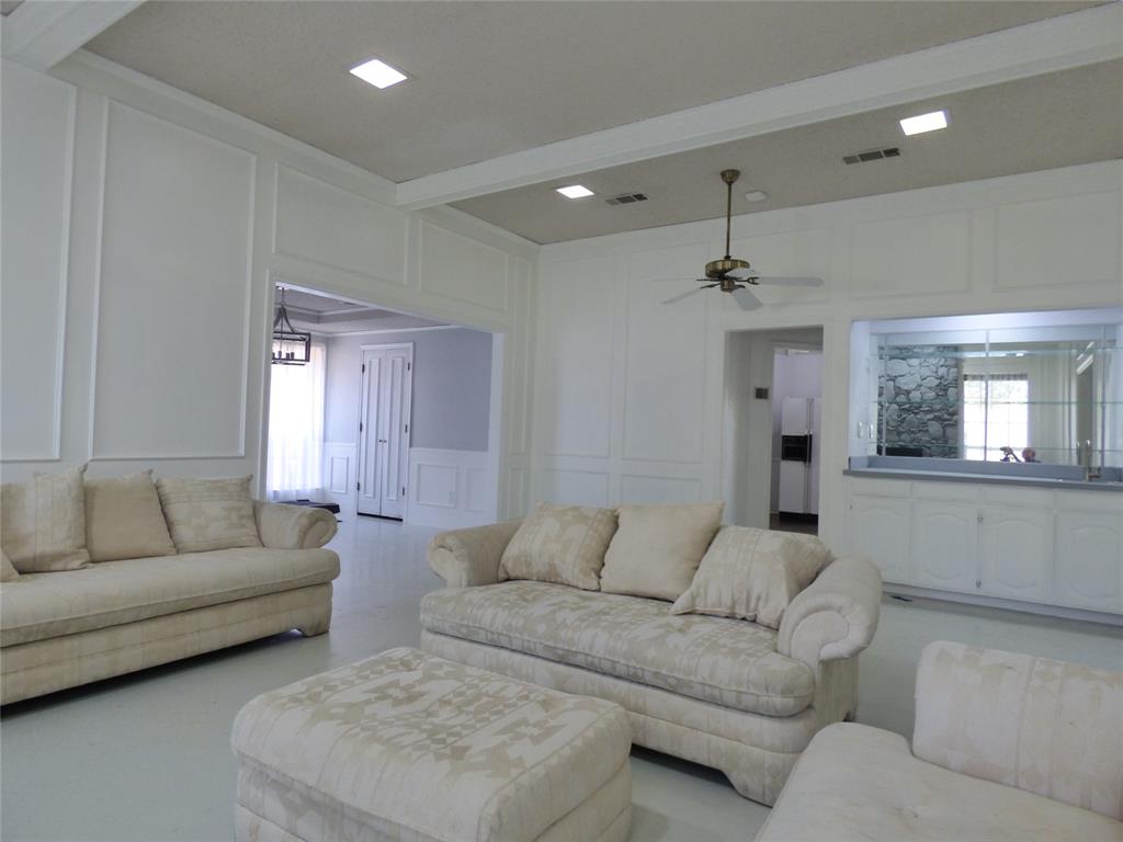 1506 E Peters Colony Road