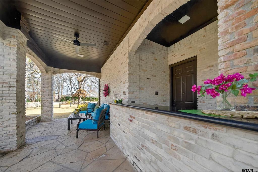 Hollytree - Residential