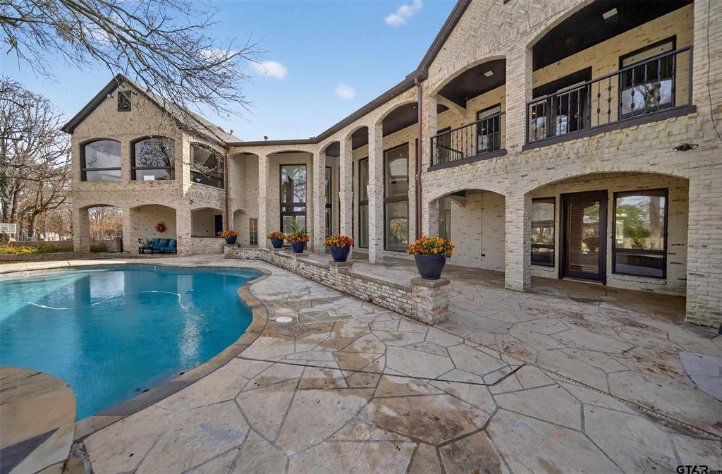 Hollytree - Residential