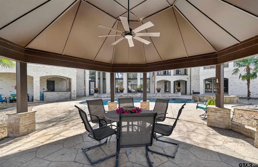 Hollytree - Residential