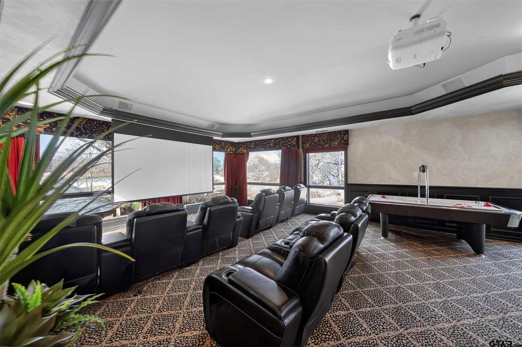 Hollytree - Residential