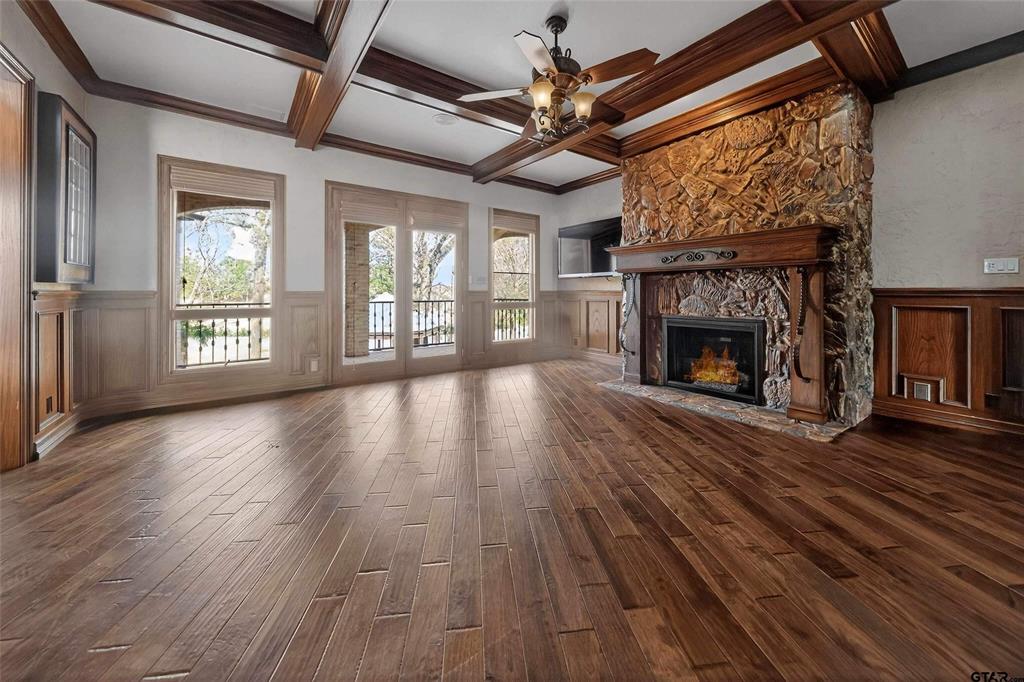 Hollytree - Residential