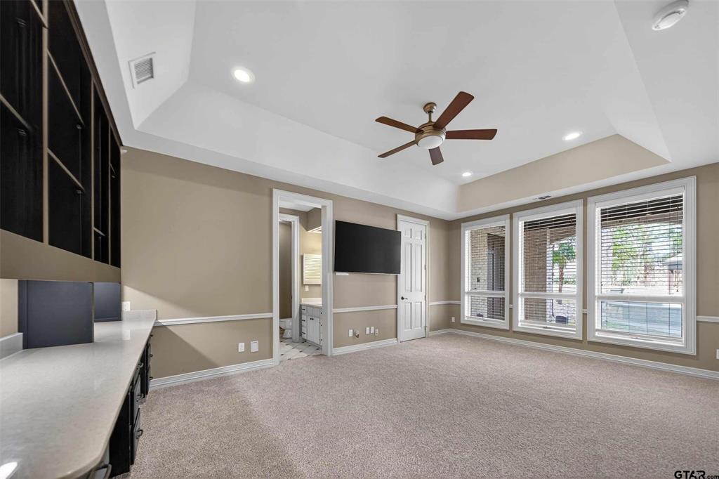 Hollytree - Residential