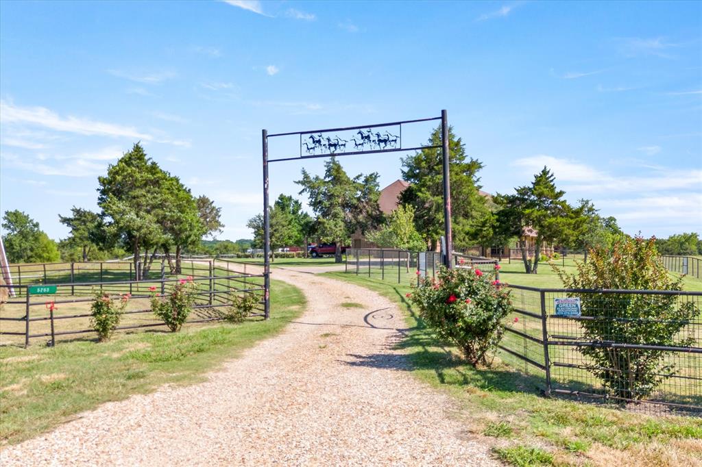 5263 Private Road 1170