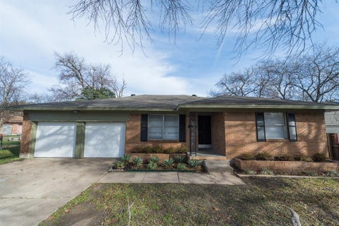 Photo of 9111 Fairhaven Lane, Dallas, TX 75227 (MLS # 21295295)