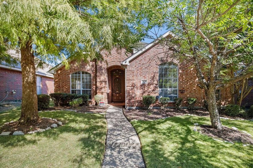 Welcome Home to Tranquil Frisco Living
Nestled in one of Frisco’s most sought-after communities, this charming home offers a peaceful retreat from the bustle of city life. Featuring 4 bedrooms and 2 baths, the open-concept floor plan includes split bedrooms for added privacy and separate dining and living areas—perfect for both entertaining and everyday comfort.
The kitchen is well-appointed with a gas cooktop, built-in microwave, and dishwasher, designed for modern convenience. The primary suite impresses with dual vanities and a walk-in closet. 
Enjoy access to resort-style community amenities, including two community pools, tennis courts, fishing pond, and miles of greenbelts and creeks. With its prime Frisco location, upscale features, and inviting design, this home beautifully captures the essence of refined suburban living.