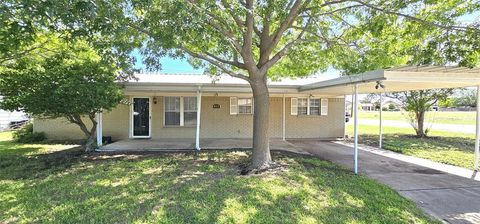 917 Bombay Street Brady TX 76825