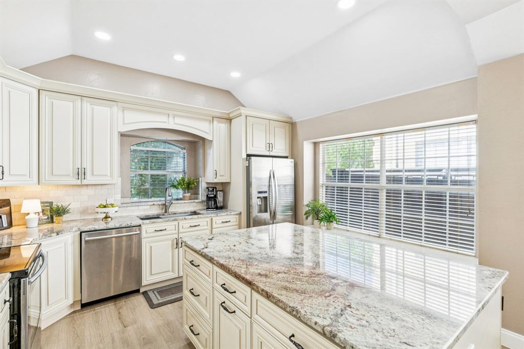 5731 Green Hollow Lane