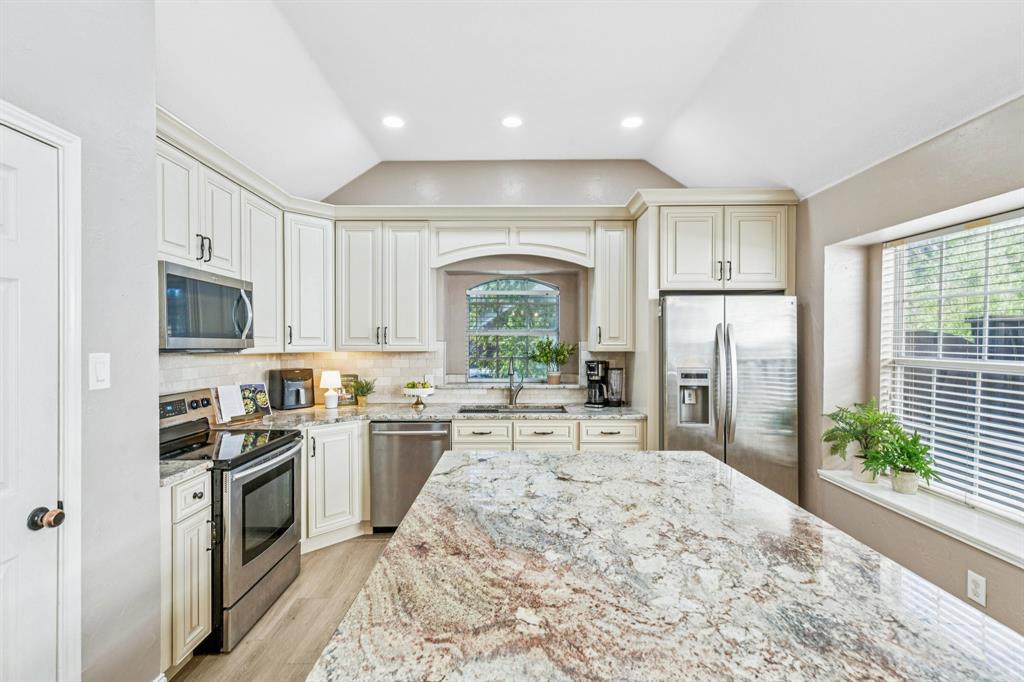 5731 Green Hollow Lane