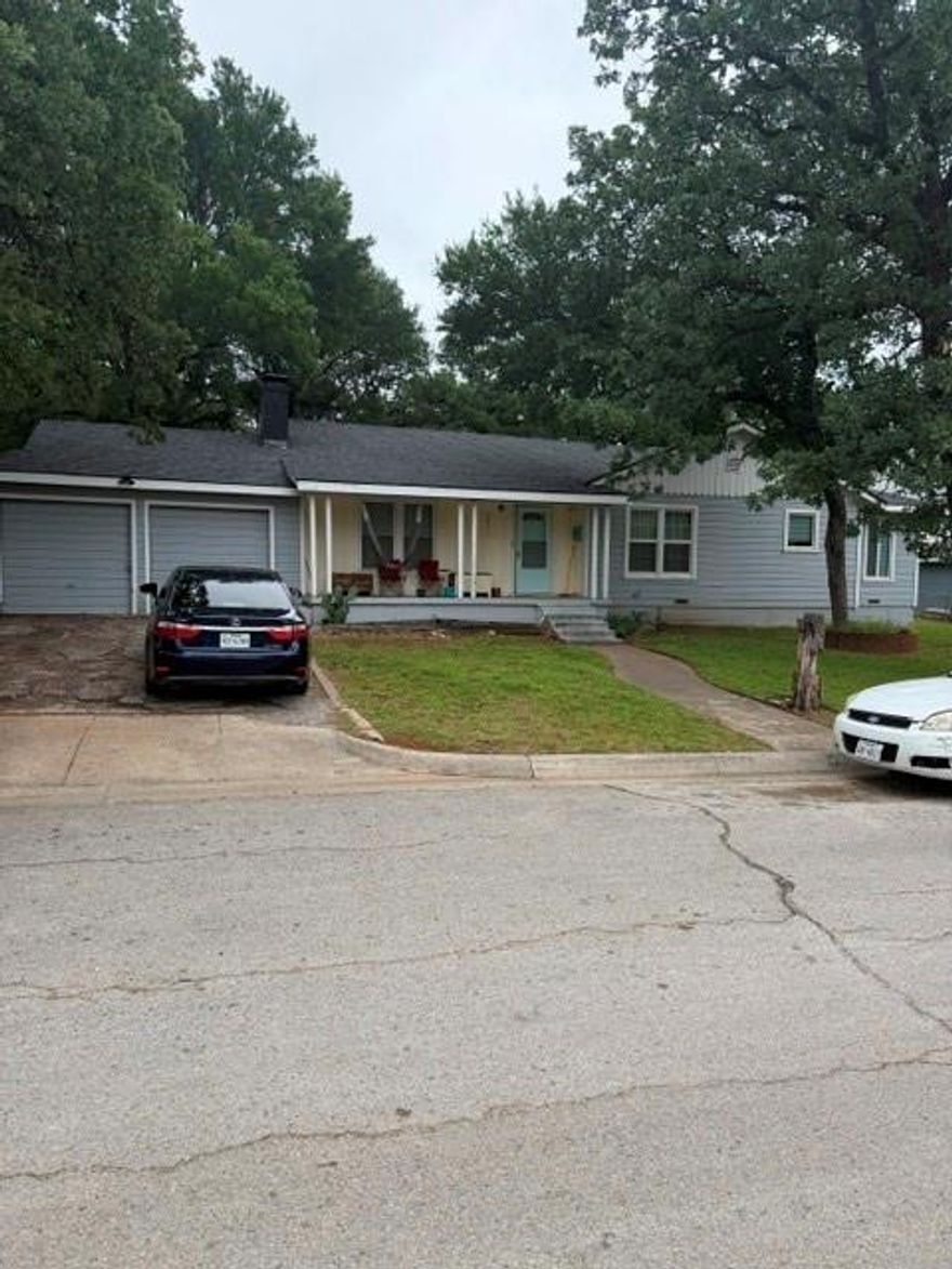Charming 3-bedroom, 1-bath home nestled in a quiet Fort Worth neighborhood with plenty of space to enjoy both inside and out. Situated on an oversized lot, this property offers endless possibilities for outdoor living, entertaining, gardening, or future expansion. The peaceful setting provides a sense of privacy while still being conveniently located near shopping, dining, and local amenities. Whether you’re a first-time homebuyer, investor, or looking for room to grow, this property combines comfort, space, and potential in a desirable Fort Worth location.