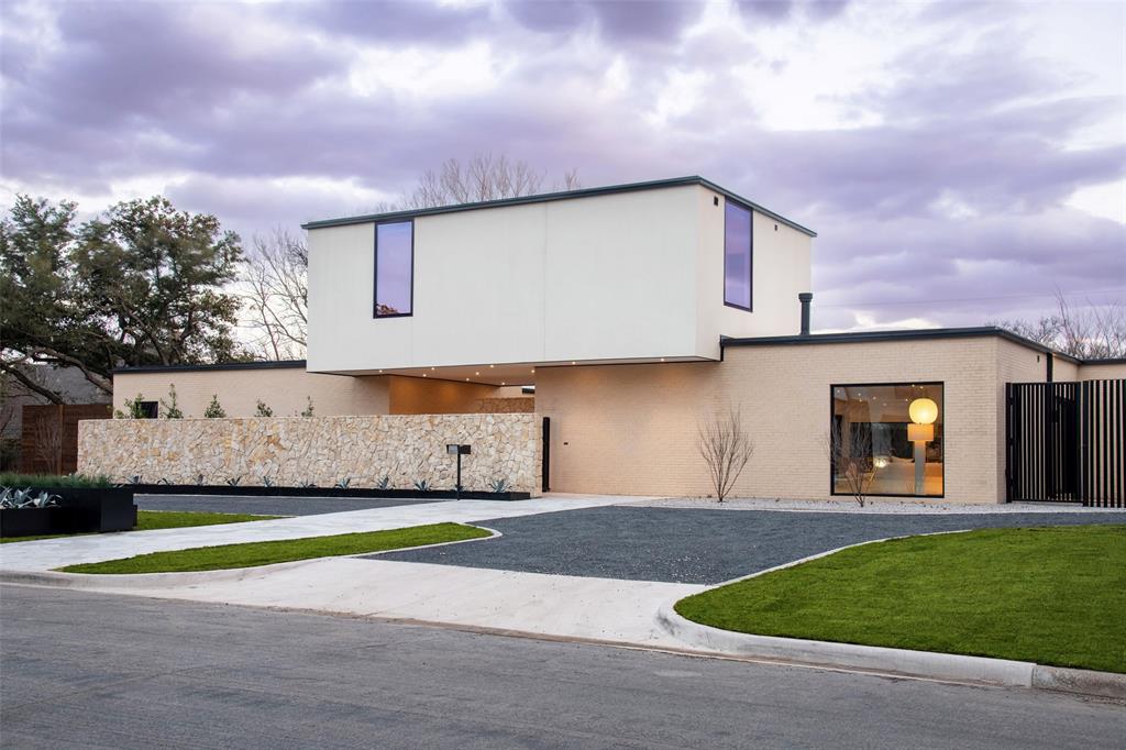 5820 Northmoor Drive