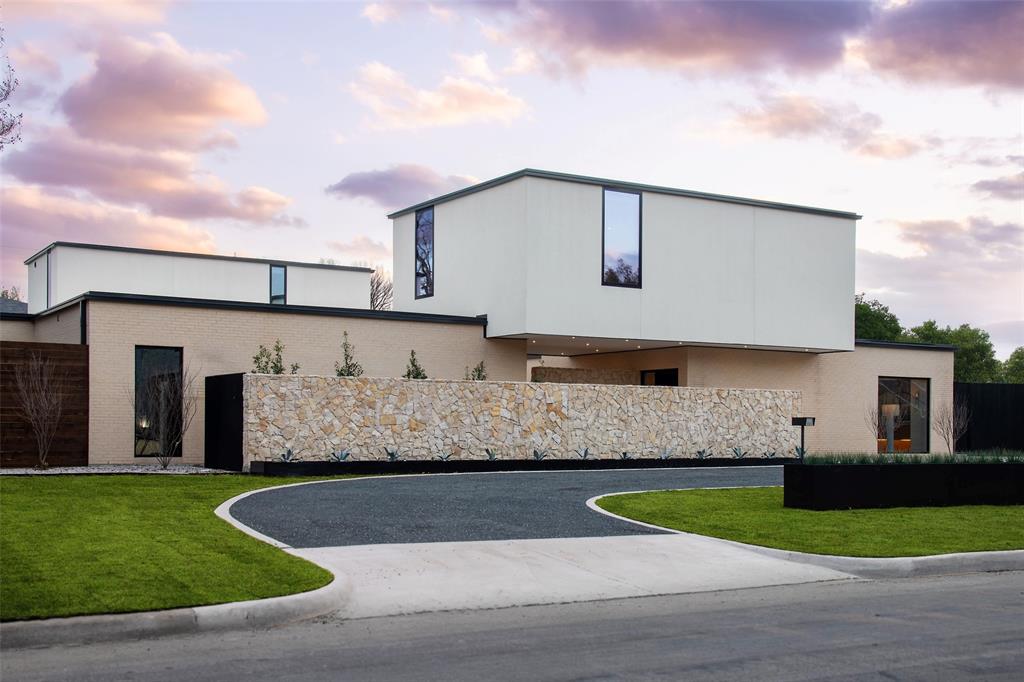 5820 Northmoor Drive