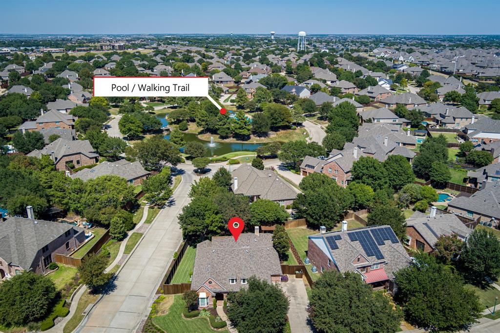 700 Willowview Drive