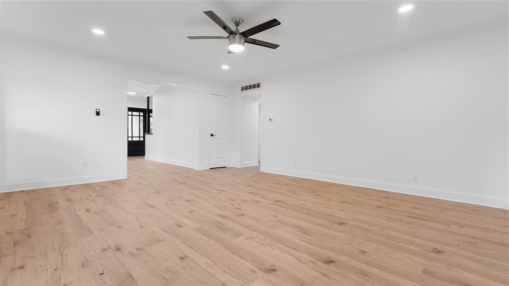 3352 Camelot Drive
