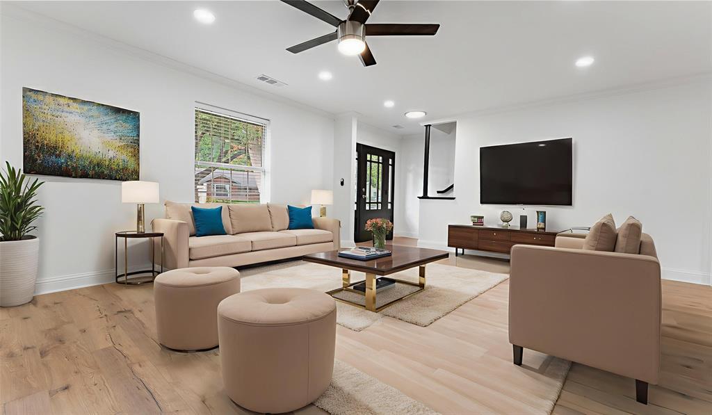 3352 Camelot Drive