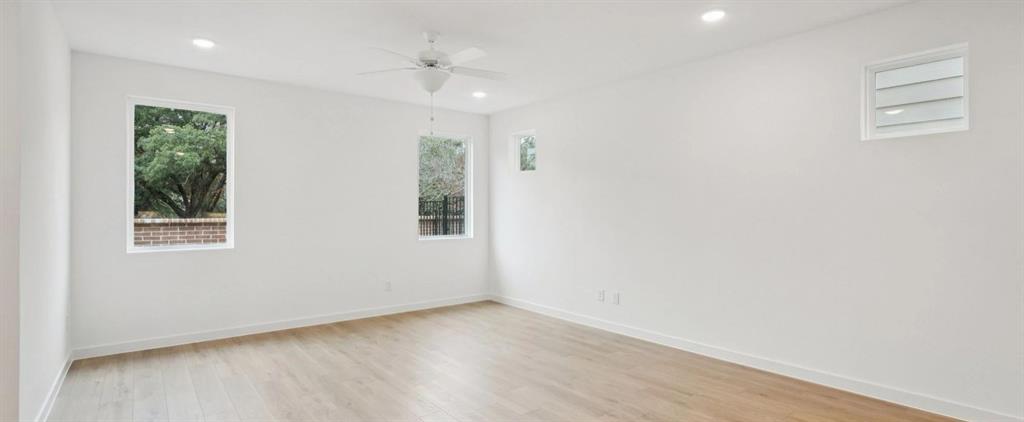 Sereno Oaks at Buckner Terrace - Residential