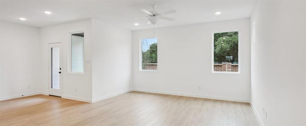 Sereno Oaks at Buckner Terrace - Residential