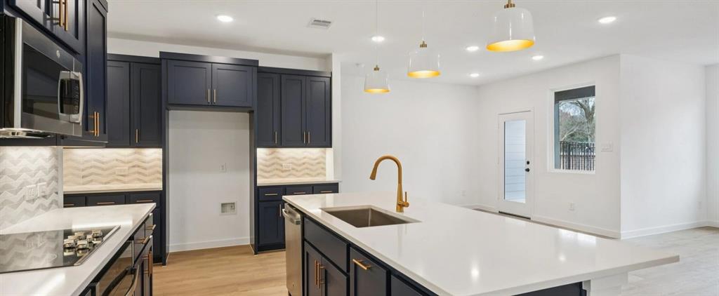 Sereno Oaks at Buckner Terrace - Residential