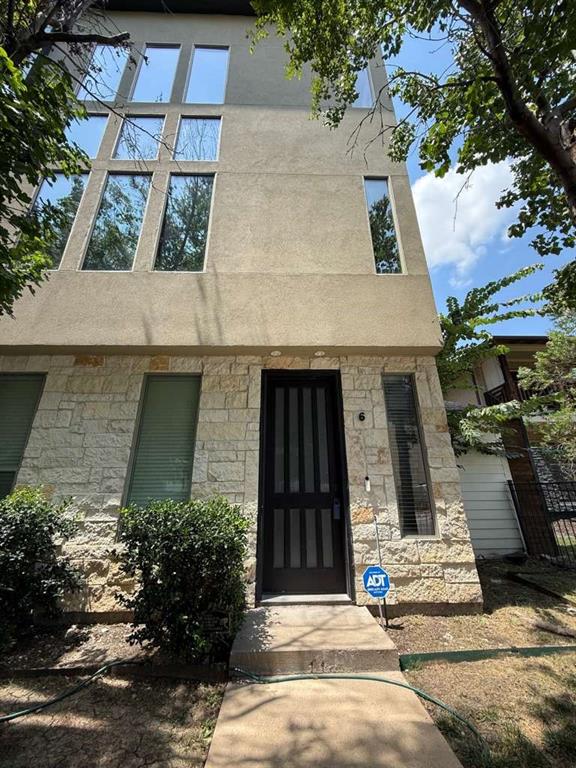 1600 Haskell Condos - Residential Lease