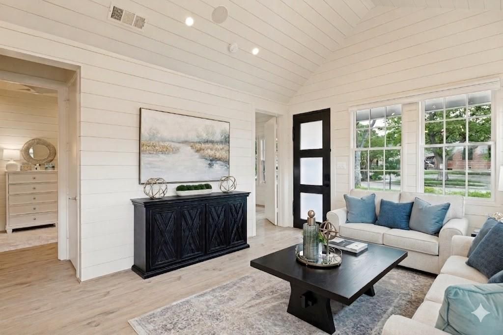 Photo of 5718 Goodwin Avenue, Dallas, TX 75206 (MLS # 21248033)