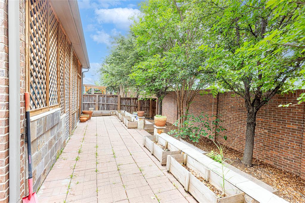 Bridges at Las Colinas - Residential