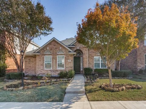Photo of 1732 Oak Brook Lane, Allen, TX 75002 (MLS # 21126089)