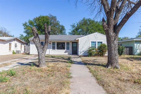 Photo of 1825 Marshall Street, Abilene, TX 79605 (MLS # 21408614)