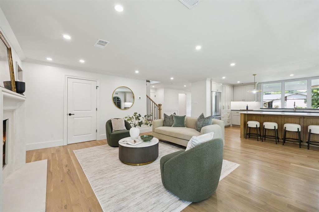 1307 Seminole Drive