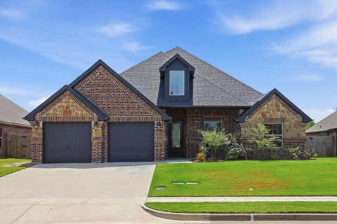 Photo of 715 La Paloma Road, Sanger, TX 76266 (MLS # 21368402)