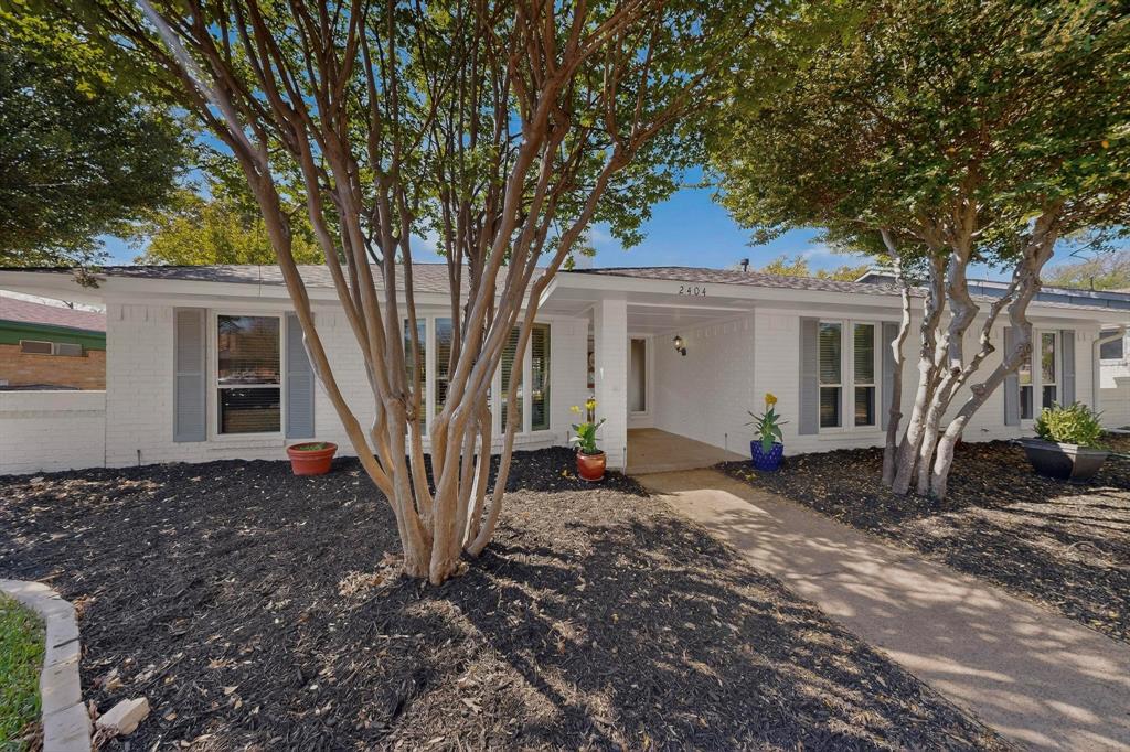 2404 Deep Valley Trail