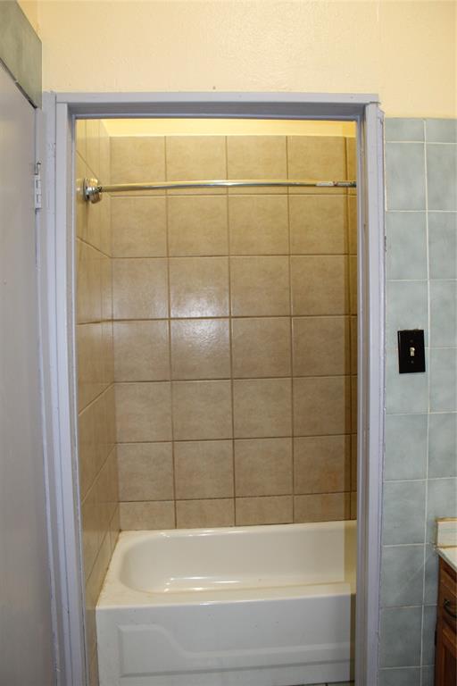 A0016 M Benetes Sur 670 - Commercial Sale