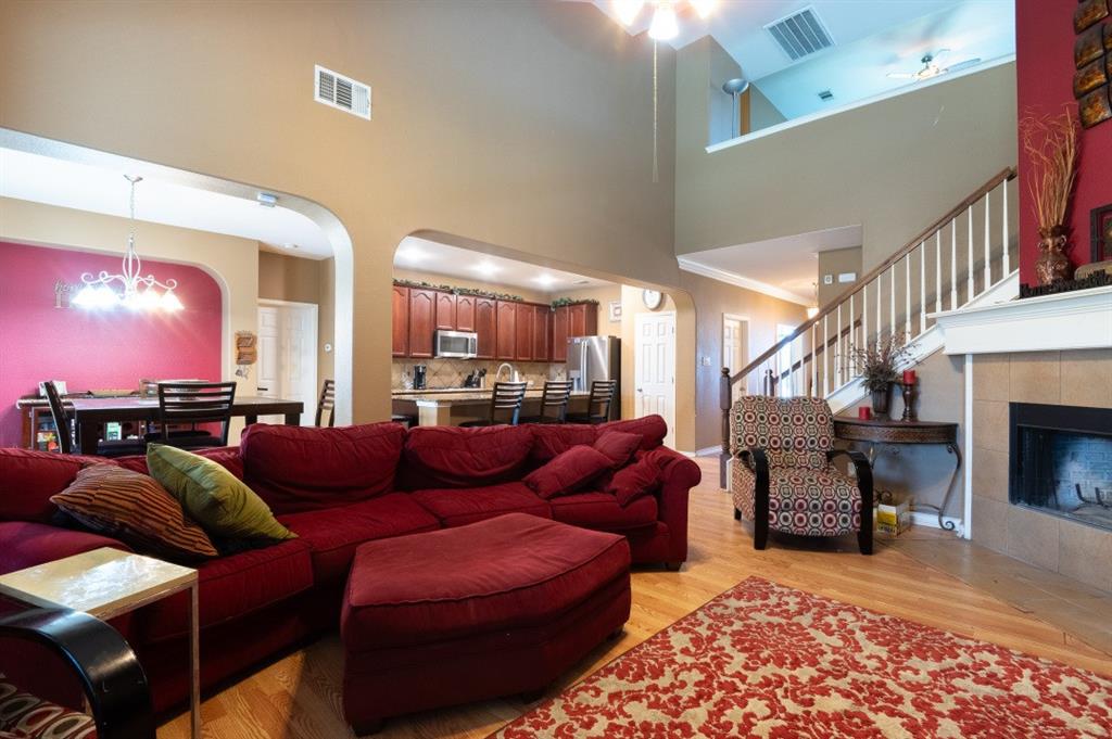 High Hawk At Martins Meadow - Residential