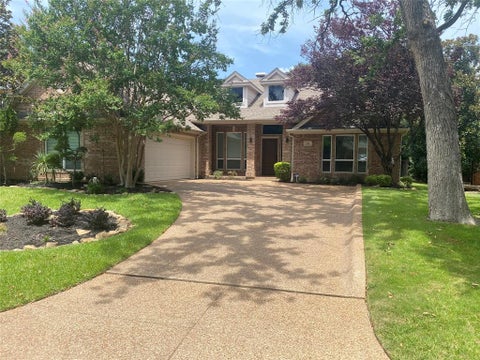 Photo of 718 Ashleigh Lane, Southlake, TX 76092 (MLS # 21334667)