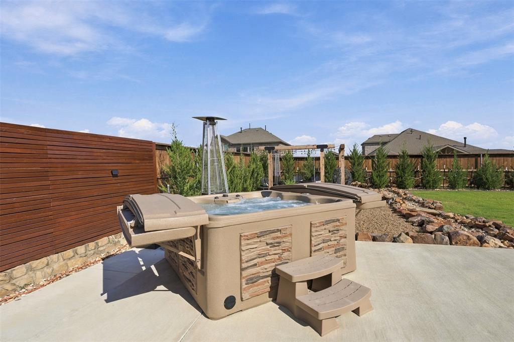 1515 Eminence Lane
