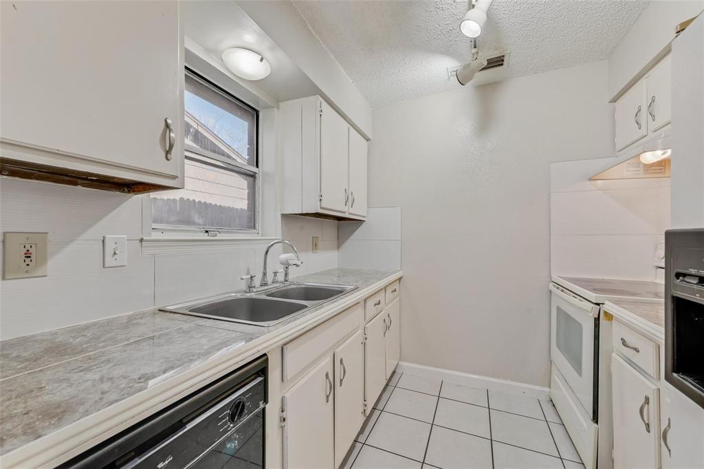 South Lake 2 - Residential Lease