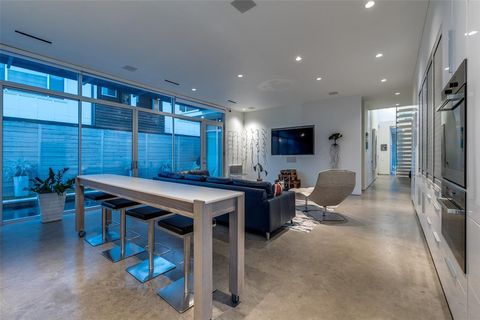 Tiny photo for 2300 N Carroll Avenue, Dallas, TX 75204 (MLS # 21166978)