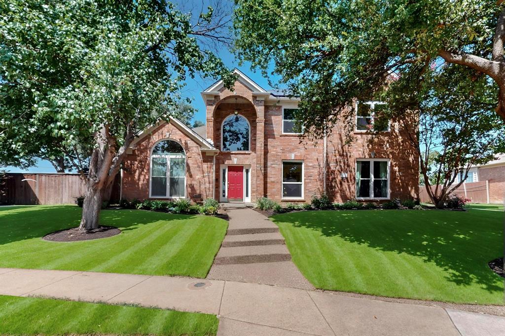 2221 Everglade Court
