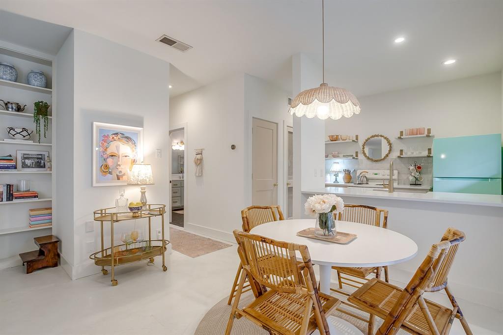 Monticello Park Condo - Residential