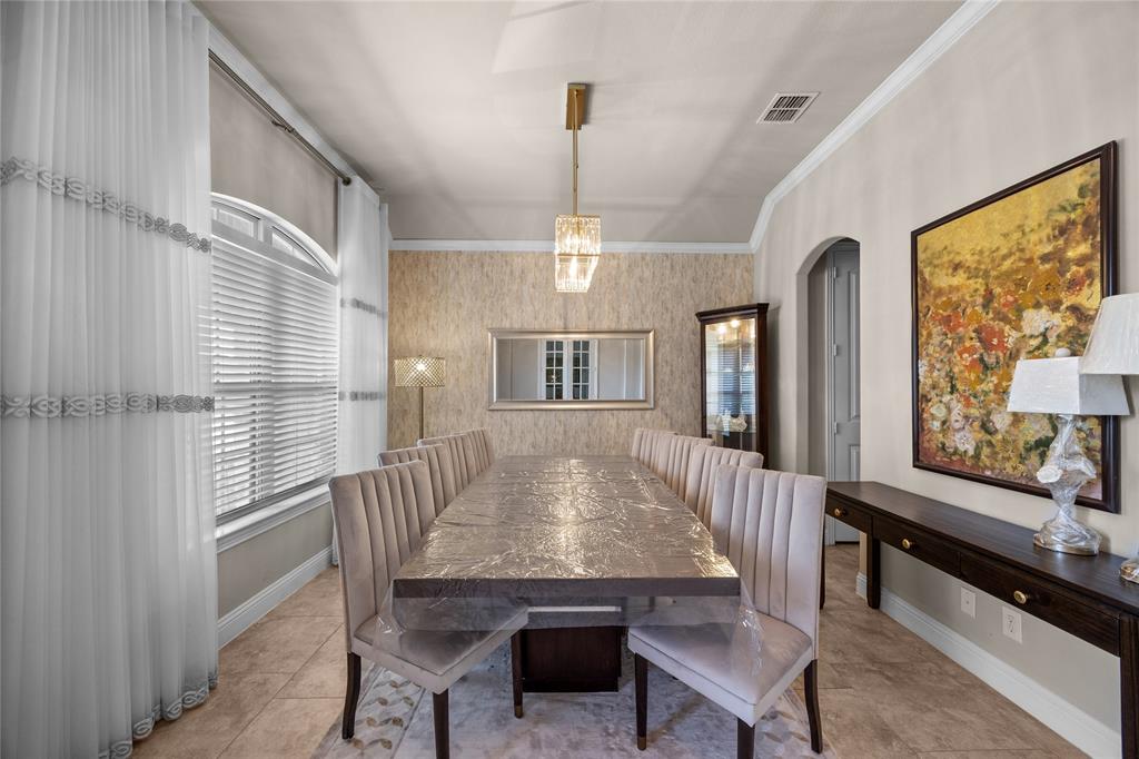 9458 Robinwoods Drive