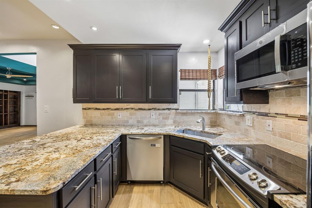 2749 Buna Drive