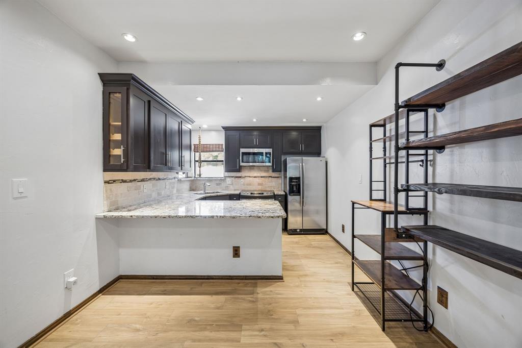 2749 Buna Drive