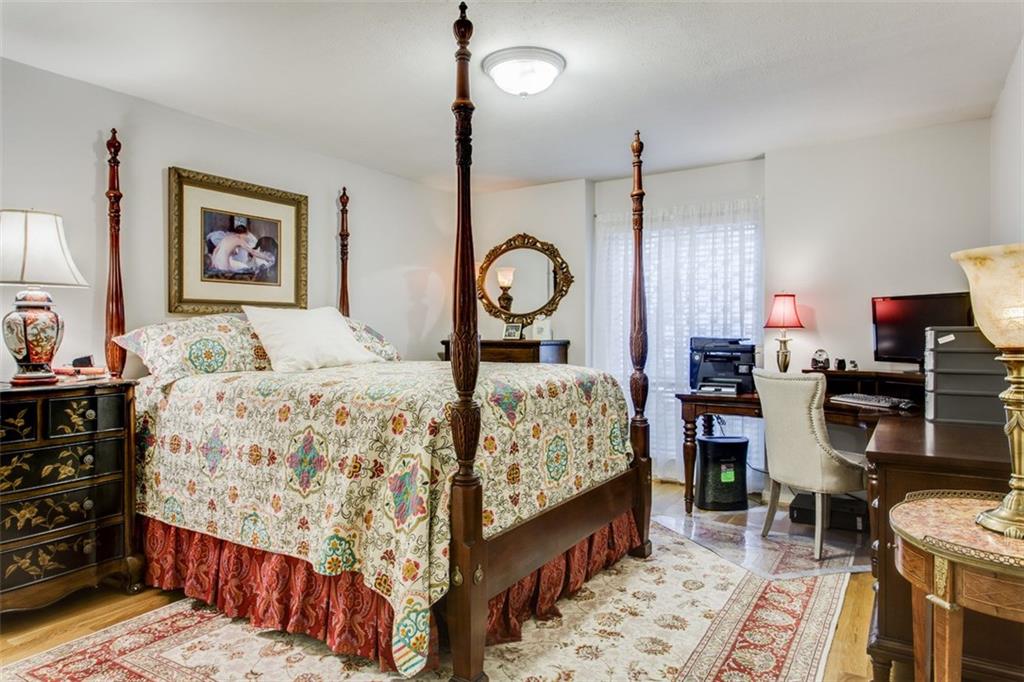 Diamond Head Condos - Residential Lease