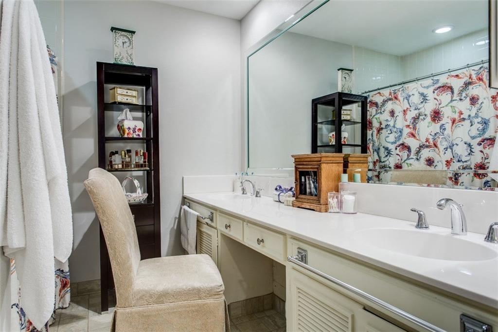 Diamond Head Condos - Residential Lease