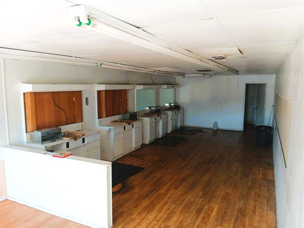 G-2102 Greenmount 1st Addn - Commercial Lease